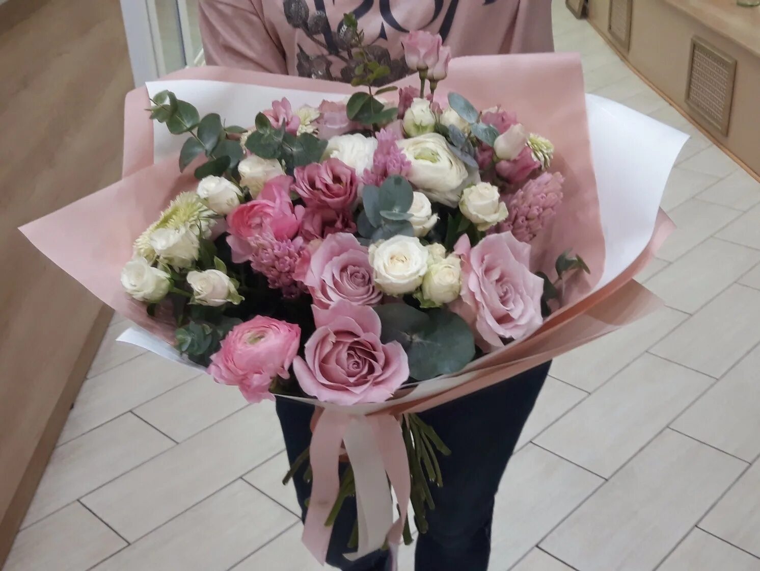 букеты егорьевск. букет цветов пенза. букет из 101 розы. экибастуз цветок. розы махачкала.