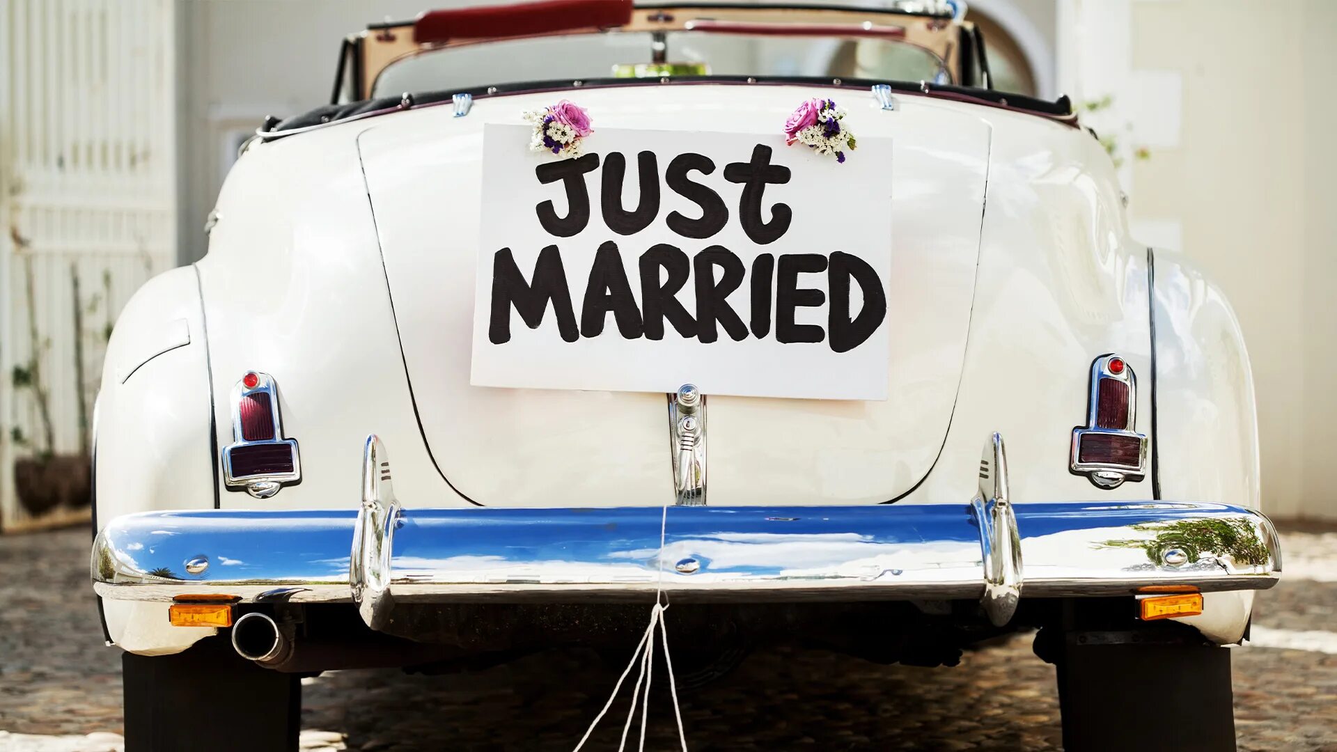 Смешные свадебные машины. Just cause 4 машины. Just cause 1. Машина just married. Just married машина с банками.