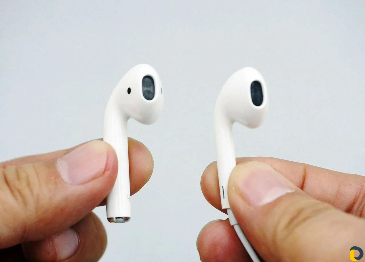 Earpods оригинальность. Наушники Apple Earpods Pro. Наушники Apple Earpods 2. Наушники Apple Earpods 1. Айрподс 2 наушники.