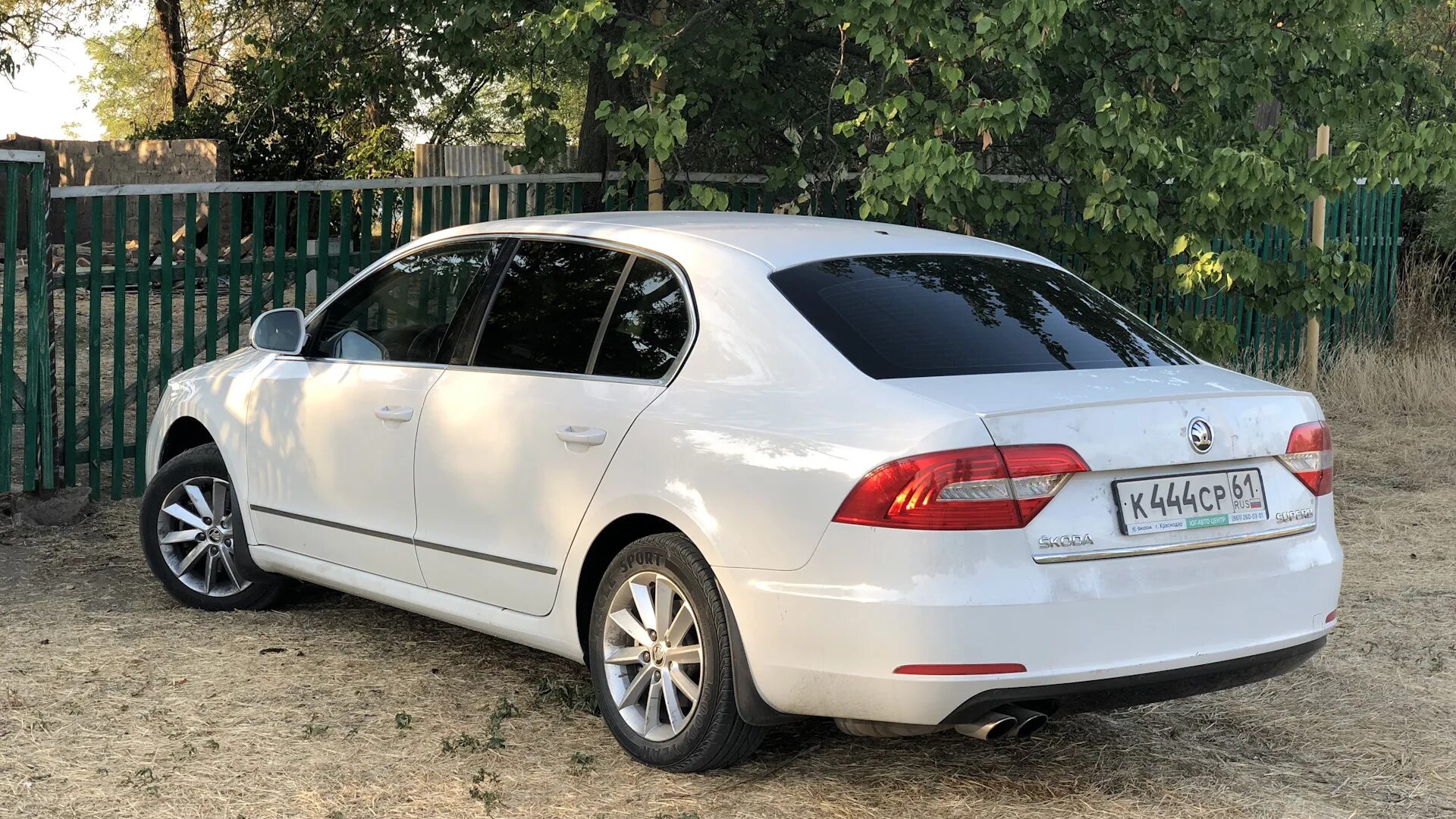 Авито машина шкода. Шкода Суперб 1. Skoda Superb 2002 1.8. Skoda Superb 1.8. Skoda Superb кузов.