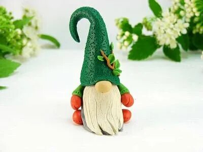Гномик из пластилина