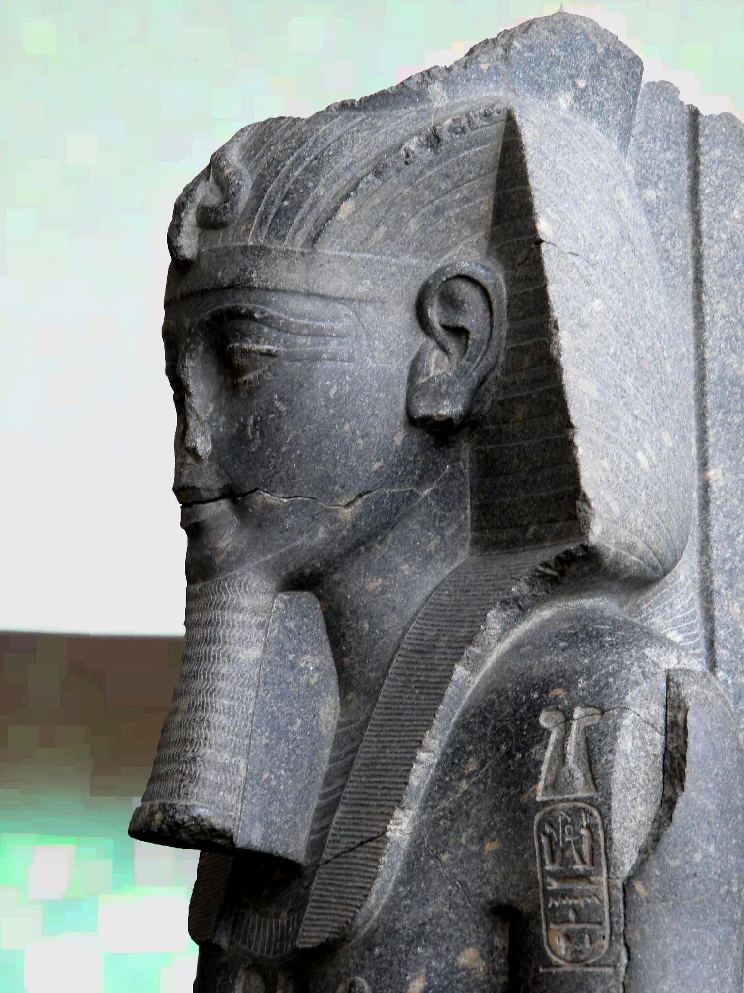 Стела Мернептаха. Мернептах фараон. Статуя Сехмет Карнак. Colossal Seated Statue of Amenhotep III, Reworked, reinscribed by Merneptah описание.