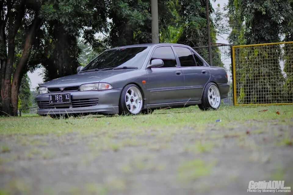 Mitsubishi Lancer 1995. Mitsubishi Lancer 5 stance. Mitsubishi Lancer GLXI. Митсубиси Лансер 1995.