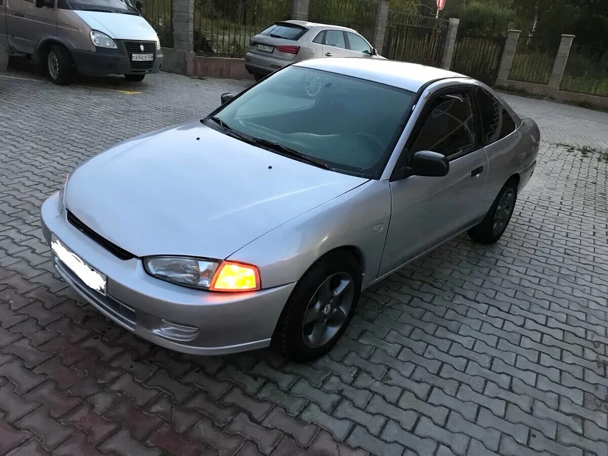 Купить митсубиси 2002. Mitsubishi Mirage 2002. Митсубиси Мираж 2002 купе. Mitsubishi Mirage 2001 Coupe. Митсубиси Мираж купе 2002 года.