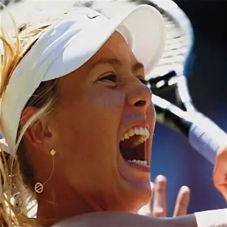 Кричащая теннисистка. Кричащая теннисистка. Кричащая теннисистка. Кричащий теннисист. Мария шарапова крики.