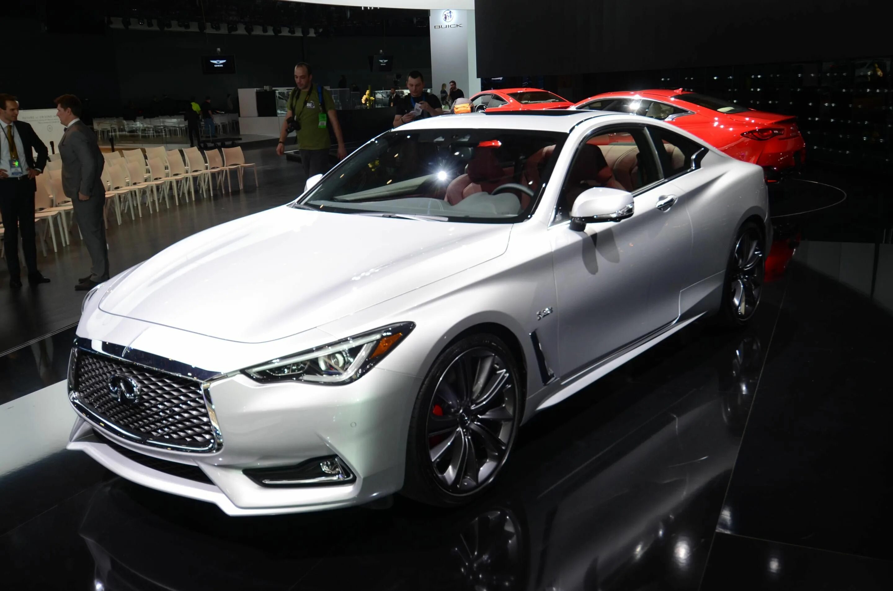 Машина 2017 года купить. Инфинити спорт купе q60. Infiniti q60 Coupe 2017. Infiniti q60 2019. Инфинити q60 2016.