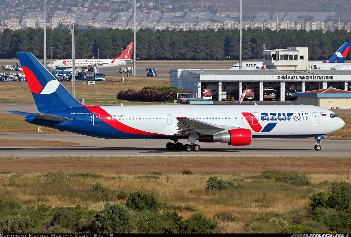 Боинг 757 Azur Air. Боинг 767 Азур. Азур 767-300. Боинг-767-300 Азур-Эйр.