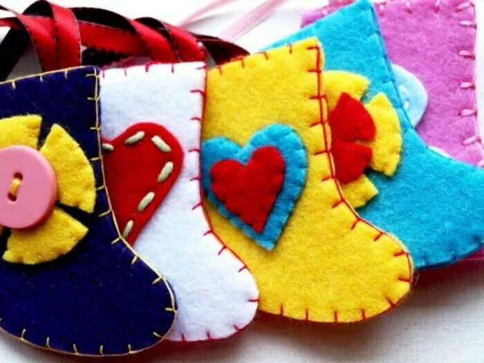 Изделия из фетра для детей. Фетровые книжки для детей. Поделки из фетра. Фетр игрушки. Фетр игрушки.