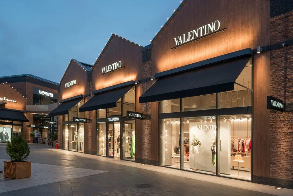 архангельское аутлет красногорск. Bosco outlet архангельское. The outlet moscow новорижское шоссе. аутлеты в москве. аутлет архангельское магазины.