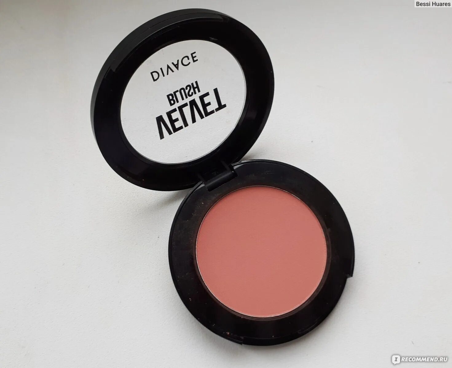 Румяна диваж. Velvet divage 8701. румяна диваж вельвет. румяна divage velvet свотчи. divage velvet румяна 870.