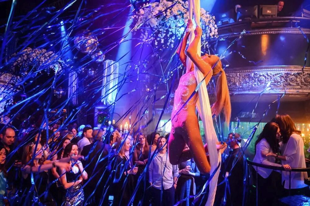 Club me video. Club me video. Ночная дискотека. Клубные девушки. Oʻzbek club video.