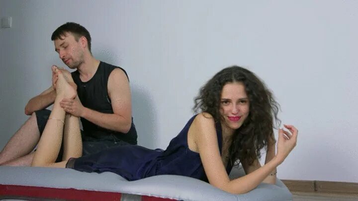Вылизывает ноги goddess leyla. Deusa rainn feet. Стэлла либерти фут фетиш. Rea feet. Goddess zephyr.