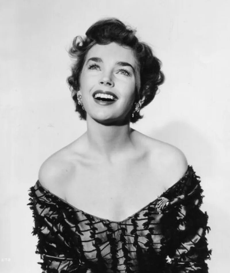 Доун аддамс. Доун аддамс в молодости. Доун аддамс ноги. Оливия адамс. Фото dawn addams.