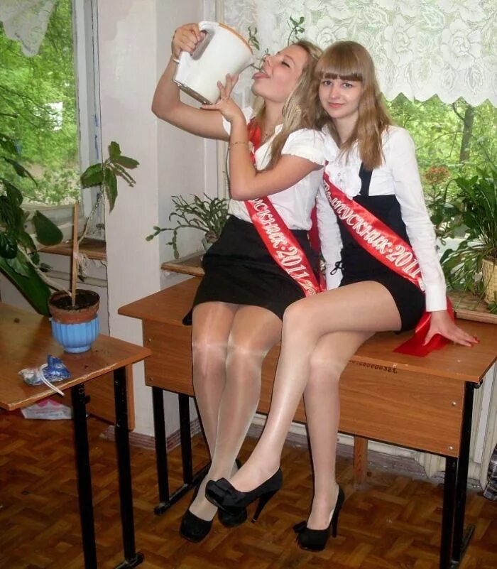 Однокласснице домашка