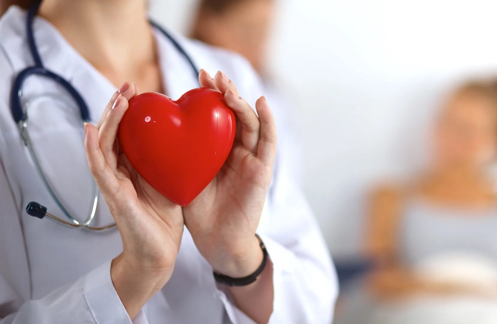 Любовь с врачом. Сердечно-сосудистые заболевания. Медицинское сердце. Врач с сердцем. Сердечно сусудитые забол.