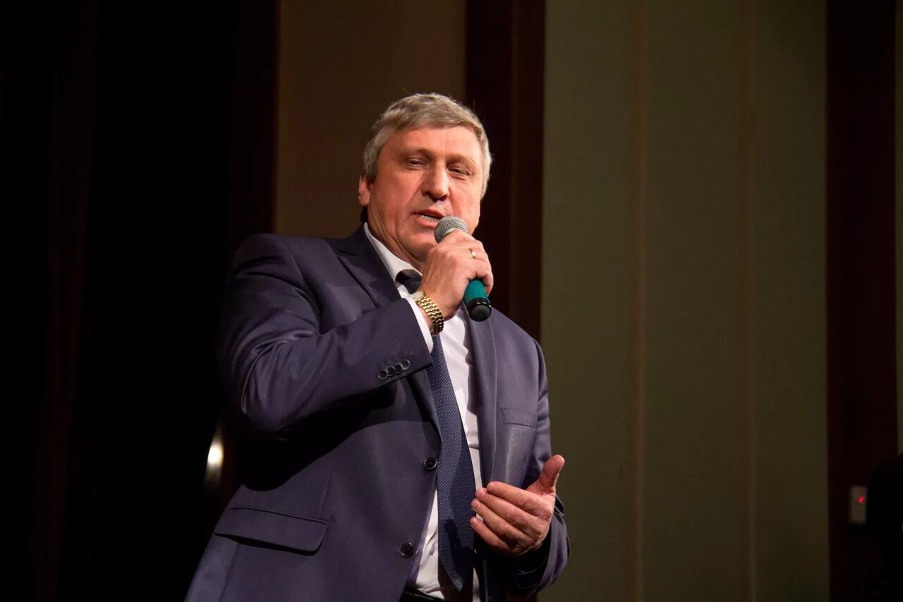 Николаевич апрелевка. Николаевич апрелевка. Глава городского поселения апрелевка - тамаркин виталий алексеевич. Вручение паспортов клин. Скобелев александр валерьевич фермер москва.