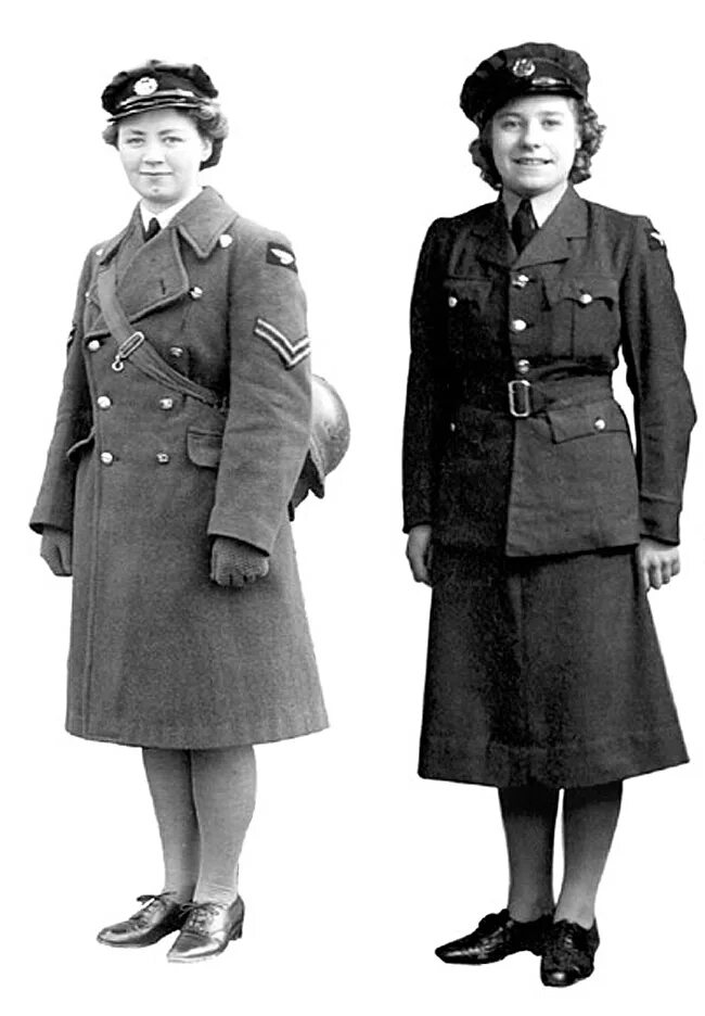 Одежда во время войны. Женщины второй мировой войны. Одежда второй мировой войны. Женская Военная форма второй мировой войны. Форма 2 мировой войны женская.