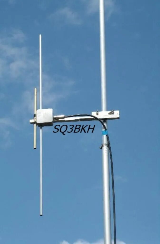 Антенна 70. Антенна uhf 400-480 мгц для ретранслятора. Короткая си би антенна. Антенна 70. Антенна врезная активная триада.