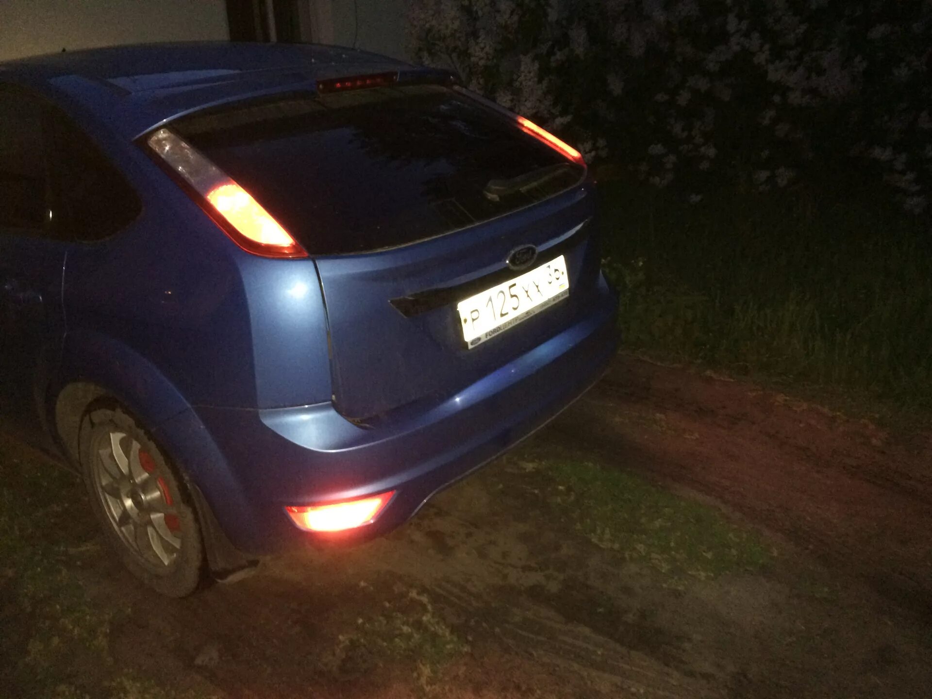 Ford focus 2 птф задняя левая. Противотуманные фары ford focus 2. Птф задний форд фокус 2. Птф задний форд фокус 2. Птф форд фокус 2 рестайлинг.