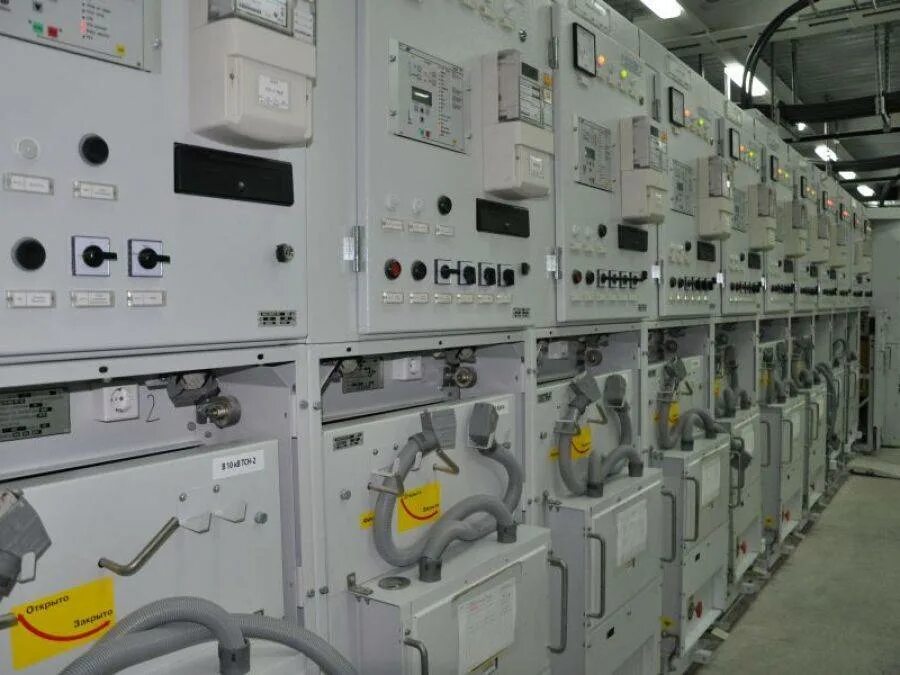 Подстанция ктпк - 630/10. Система электроснабжения помещения. Склад электрооборудования. Щит электрический. Сименс энергетика трансформаторы.