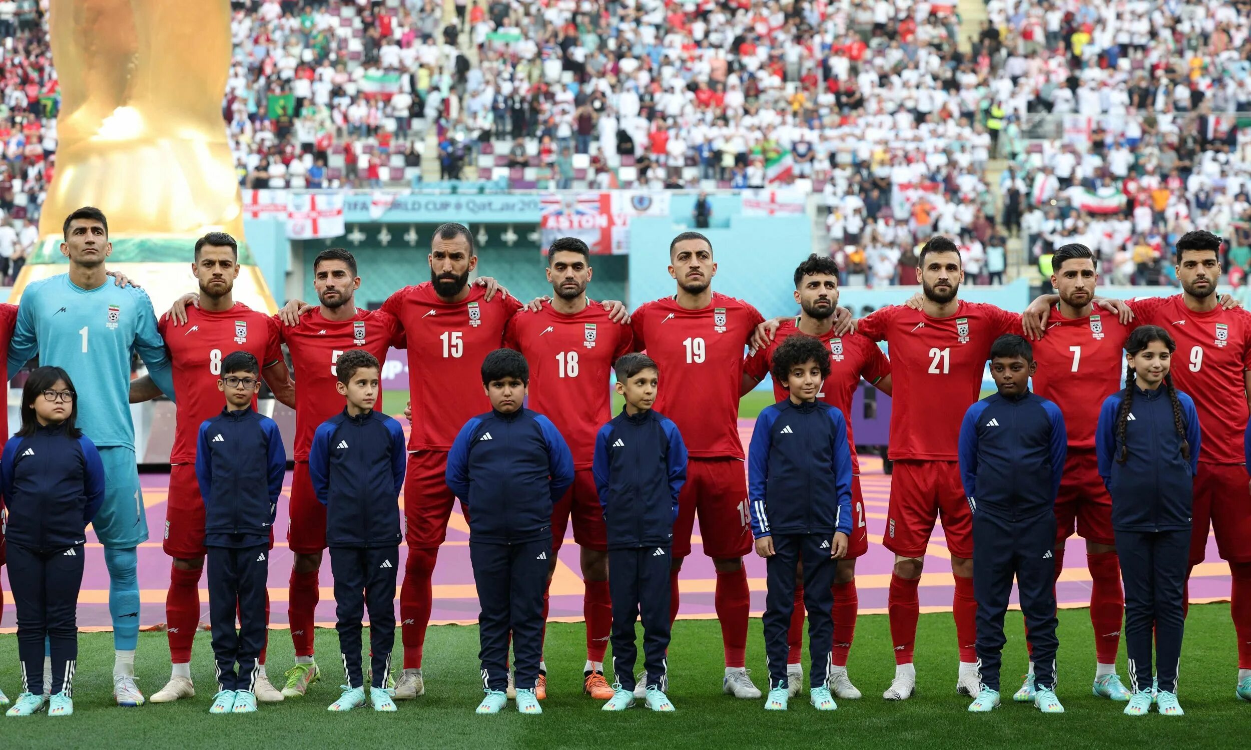 Iran national. Iran national. Красивые иранские девушки. Iran national football team world cup 2022. Команда сборная ирана.