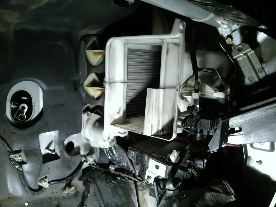 Сервопривод заслонок печки Mitsubishi RVR Mitsubishi RVR купить в Иркутске по це