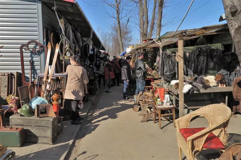 Сенной рынок мясная лавка. Садовый рынок спб. Блошиный рынок спб на удельной. Хасанский рынок спб. Работа рынков в петербурге.