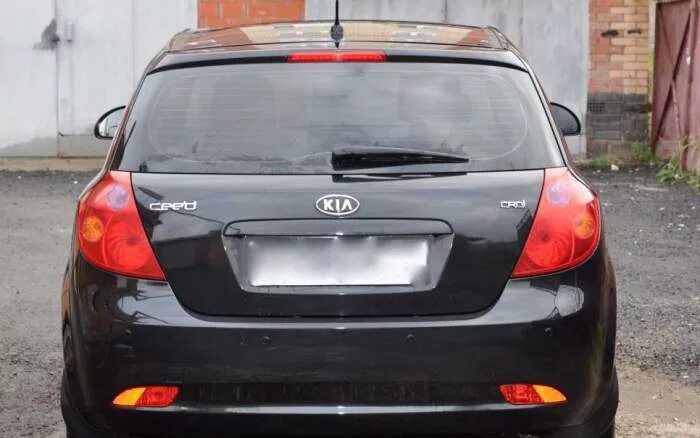 2010 Kia Pro_cee'd (I/ED/2010) 1.6 CRDi MT (128) - характеристики, фото, цена, к