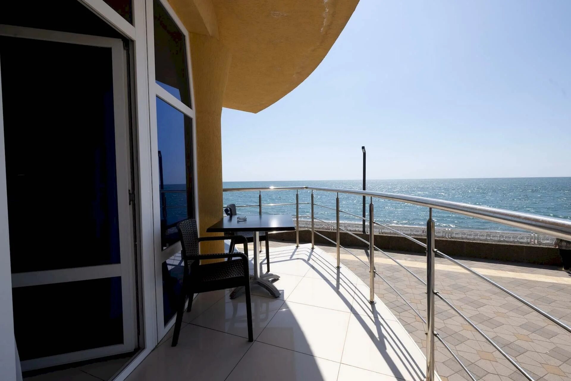 Пляж лазурь адлер отзывы. Лазурь бич отель адлер. lazur beach hotel адлер. lazur beach by stellar hotels 4. лазурь бич сочи.