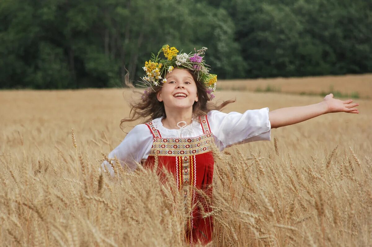 Фольклор пение. Балалайка русский народный. Фольклорные посиделки. Славянские дети. Аркона славься русь.