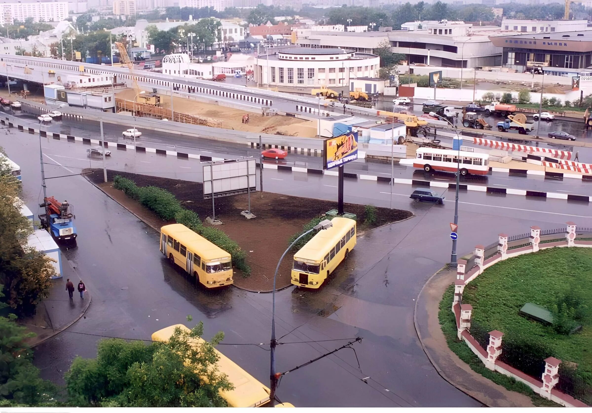 Создано в 1999 г и. Москва 1999. рижская эстакада москва. московский вокзал 1999. застройка рижская эстакада ттк.