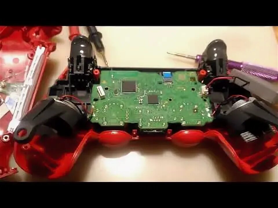 Джойстик пс4 не заряжается. Cuh-zct2e не заряжается. Заглушка ext на dualshock 4. Dualshock 4 не заряжается. Ps4 контроллер нори.