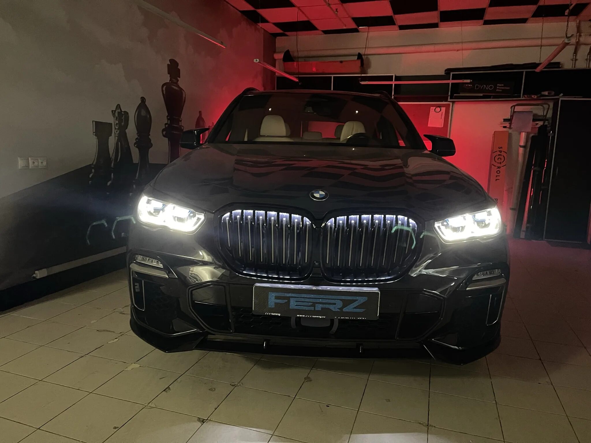 Iconic glow bmw g30 lci. Подсветка решетки радиатора бмв. Подсветка решетки радиатора бмв f10. Решетка bmw m340i. Bmw x7 решетка с подсветкой.