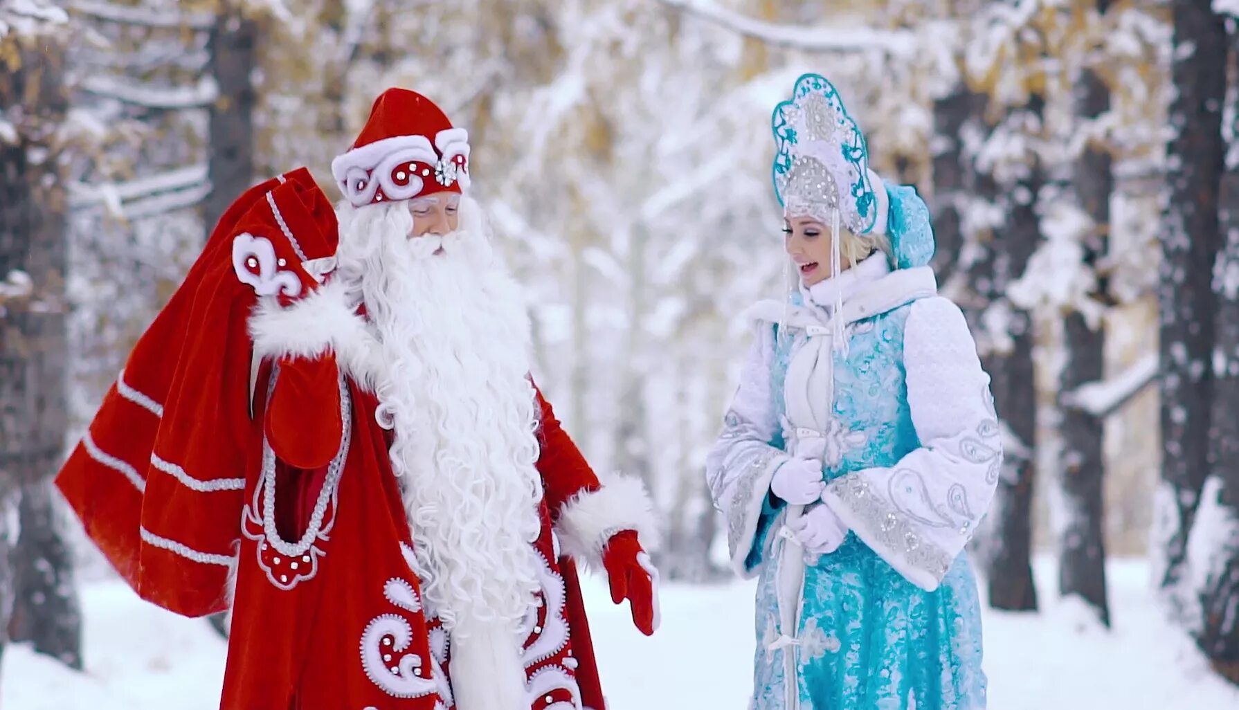 Покажи снегурочку дед мороза. Дед Мороз и Снегурочка. Дед Мороз ииснегурочка. Русский дед Мороз. Дед морое и Снегурочка.