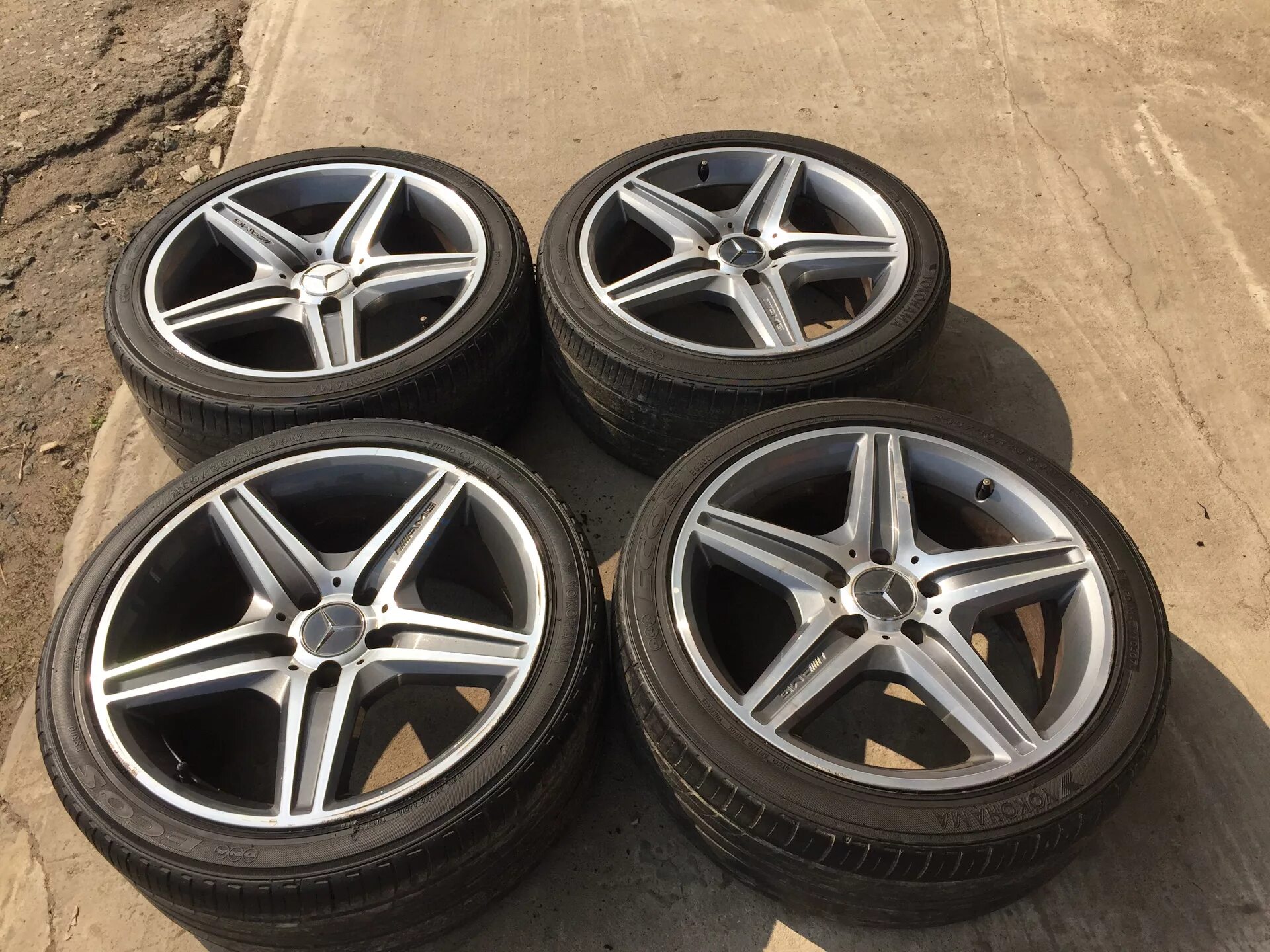 18 колеса на мерседес. 18 колеса на мерседес. 18 колеса на мерседес. Mercedes r18. Зимние колеса мерседес 212.