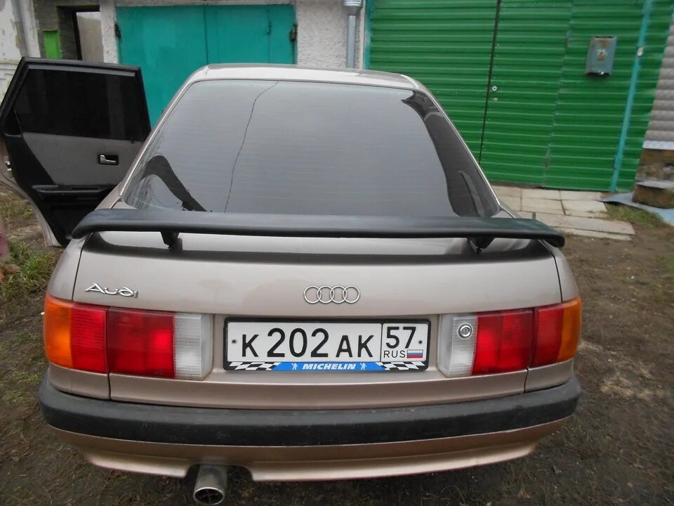 Спойлер ауди 80 б4. Audi 80 b4 спойлер. Ауди 90 со спойлером. Hella black audi 80. Спойлер ауди б3.