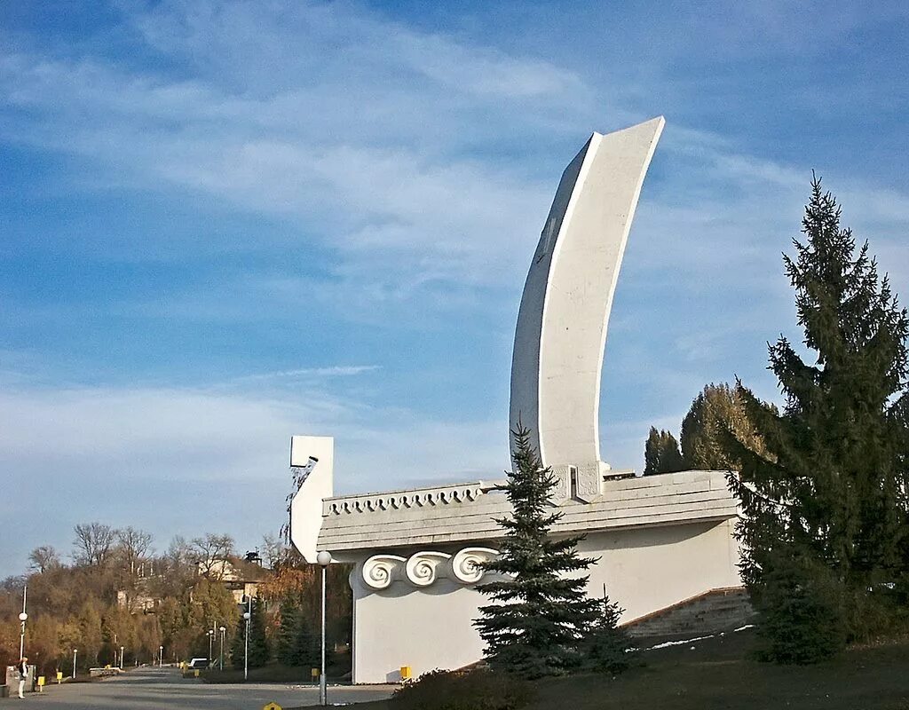 Памятники города самары