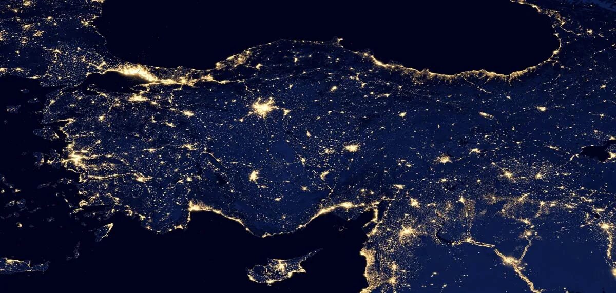 Земля времени в турции. Турция вид из космоса. Турция ночью из космоса. Европа из космоса ночью. Турция из космоса.