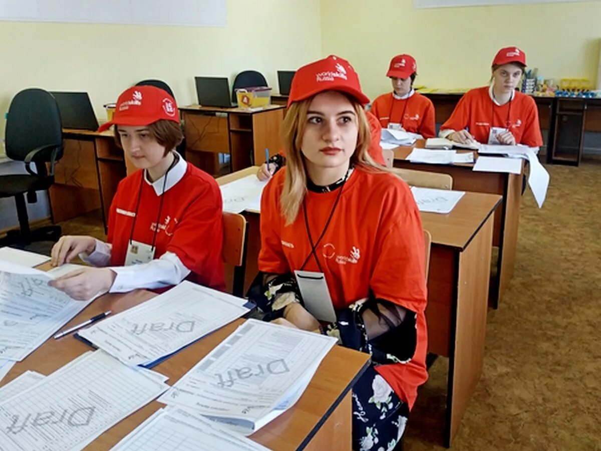 Бппк брянск специальности после 9 класса. Брянский профессиональный колледж. пед колледж брянск. логотип бппк брянск. бппк брянск профессии.