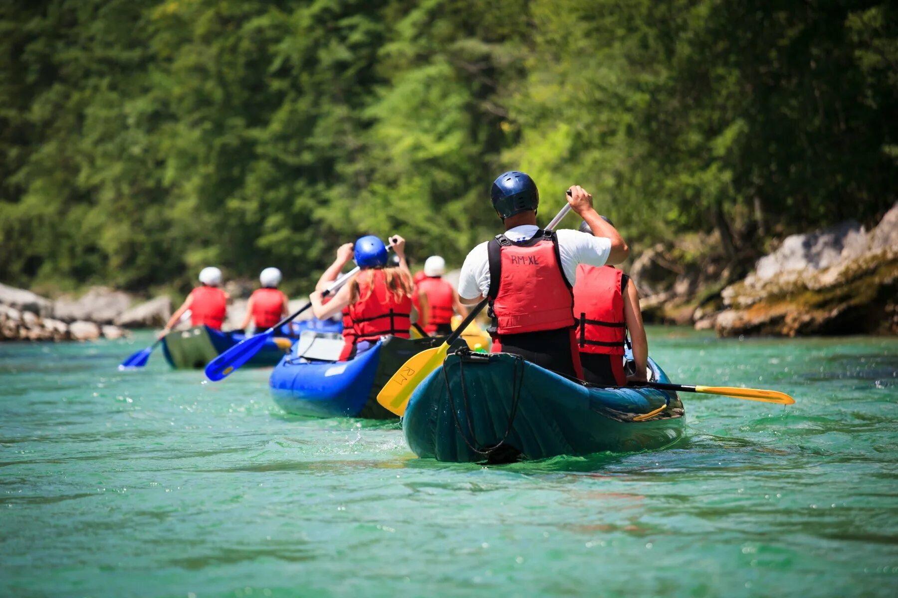 Sport tourism. Сплав по горной реке. Рафтинг. Сплав на рафтах по реке. Спортивный туризм Водный.