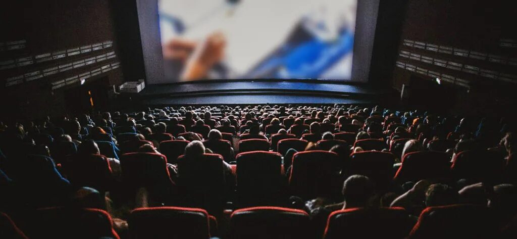 Кинотеатр проспект дятьково. Дети в кинотеатре. Зал кинотеатра. One chance (2013). Консультация юриста челябинск онлайн.