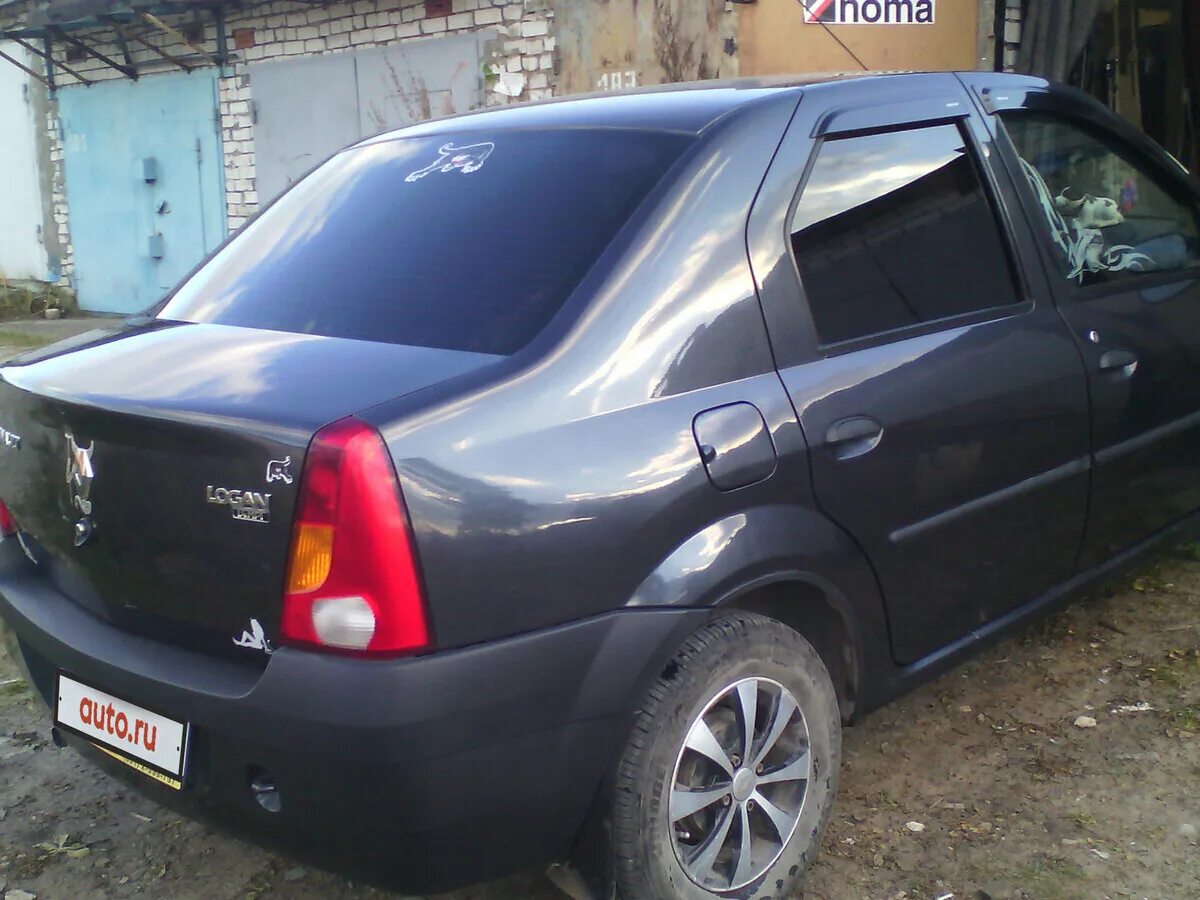 Рено логан купить с пробегом частные. Renault Logan 2009 серый. Рено Логан 2009. Renault Logan 2002. Рено Логан темно серый 2009.