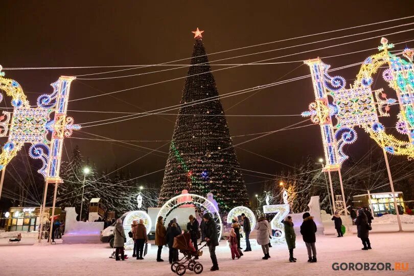 Уфа город зима. Новогодняя уфа. Новогодняя ночь 2025 уфа. Новогодняя ночь 2025 уфа. Огни новогодней уфы.