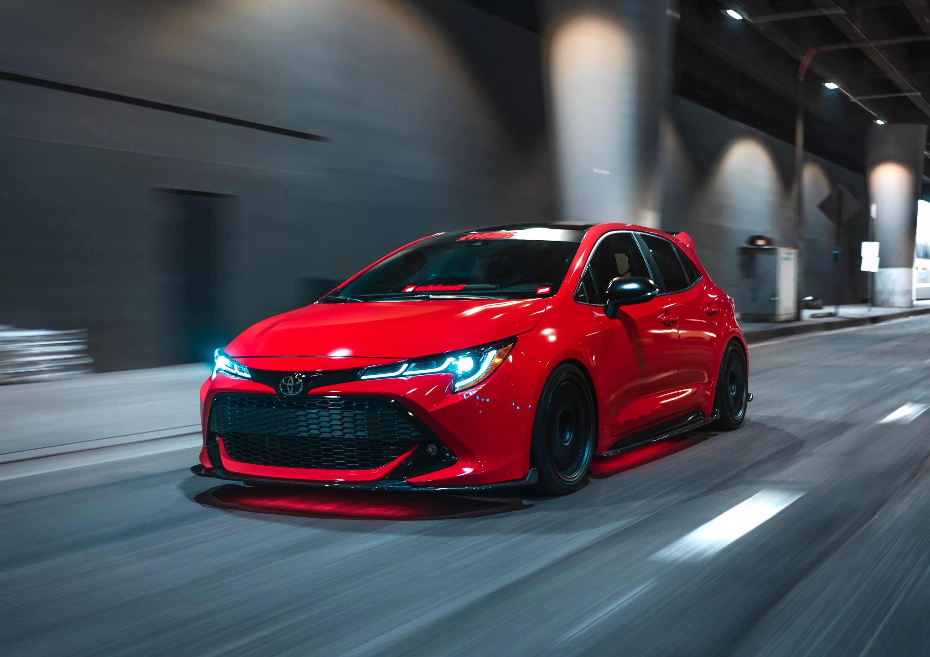 Toyota corolla sport 2018. Тойота королла спорт 2019. Тойота спорт 2019. Toyota corolla 2019 hybrid. Тойота спорт 2019.