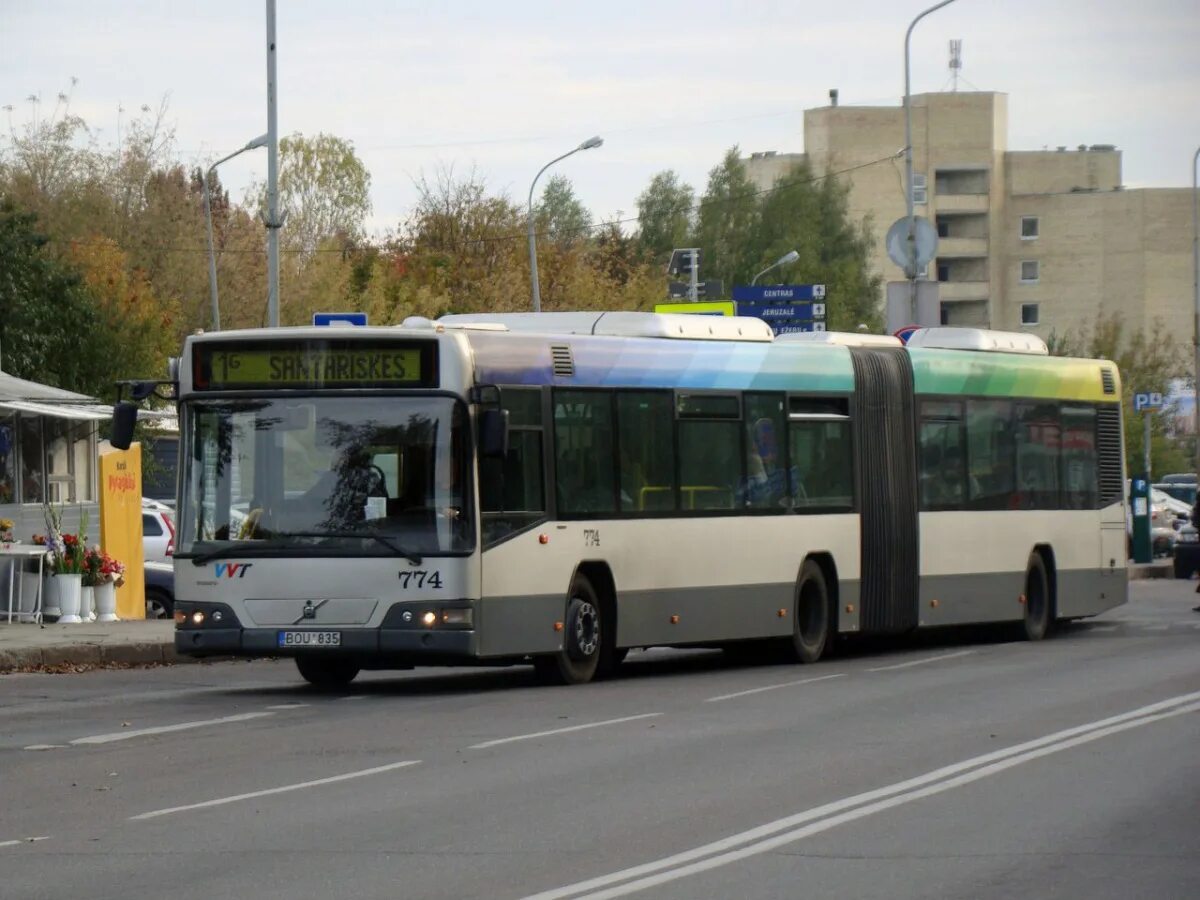 Санкт петербург вильнюс автобус. Volvo 7700. автобус volvo 7700. автобус вильнюс. 75 автобус вильнюс.