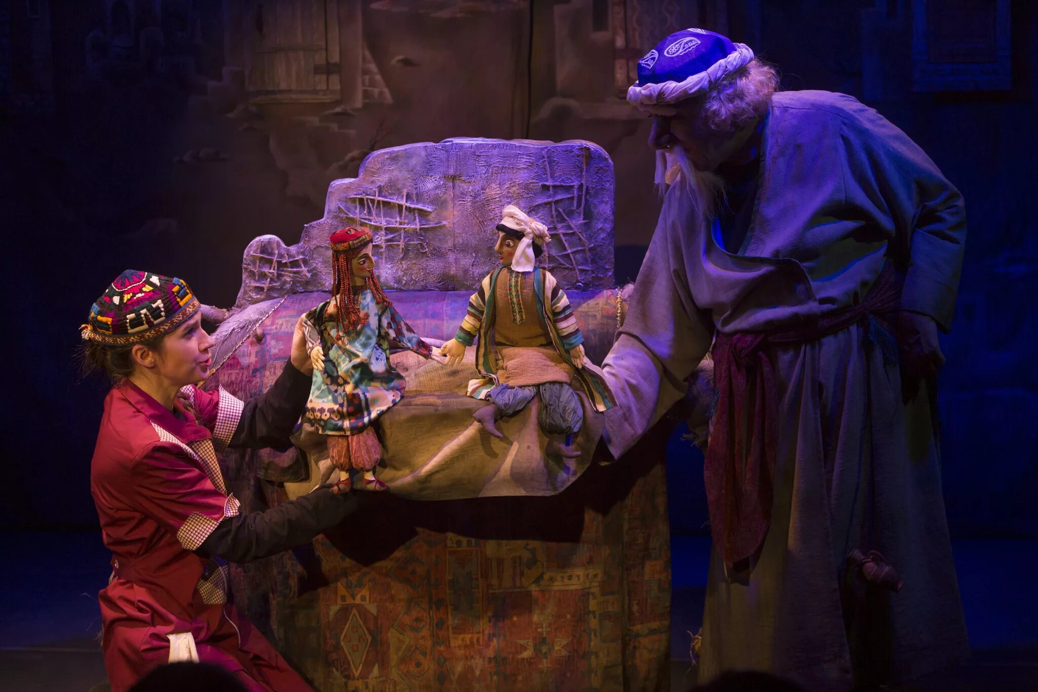 Театр на улице проходчиков. Театр кукол образцова в. Костюм разбойника для детского спектакля. Драматический театр. Театр разбойников.