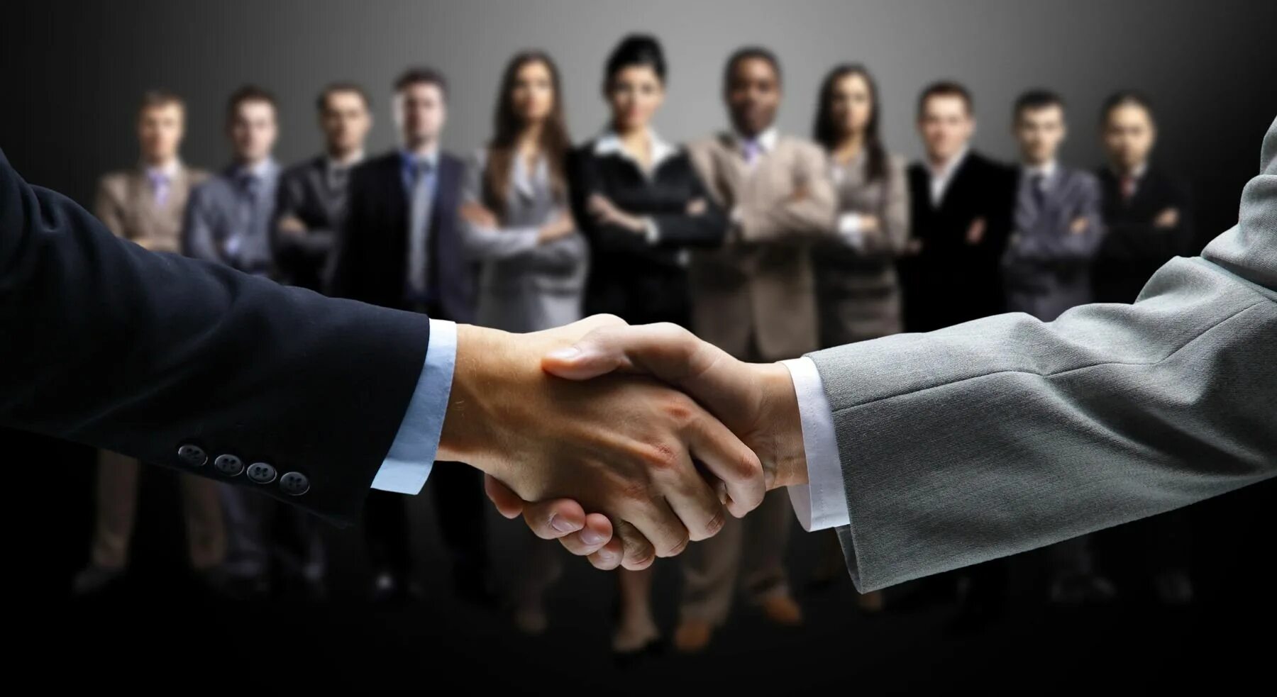 Client handshake. Сотрудничество с партнерами. Партнерство и сотрудничество. Бизнес партнеры. Партнерские отношения в бизнесе.