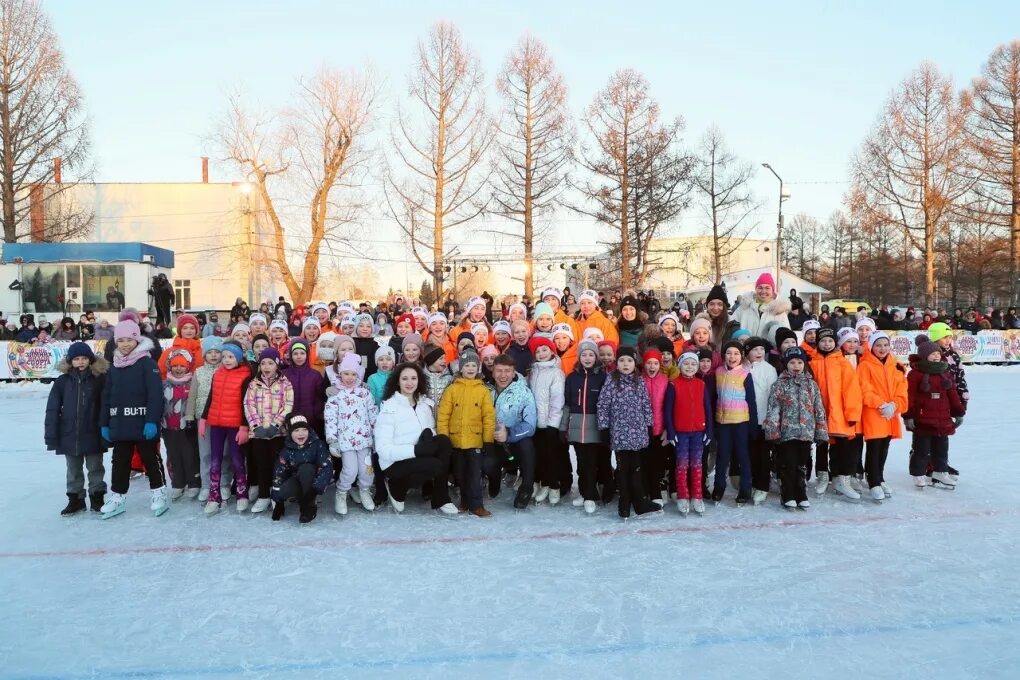 День зимних видов спорта. 10 зимних видов спорта. Праздник зимних видов спорта. День зимних видов спорта омск. Конькобежный спорт омск.