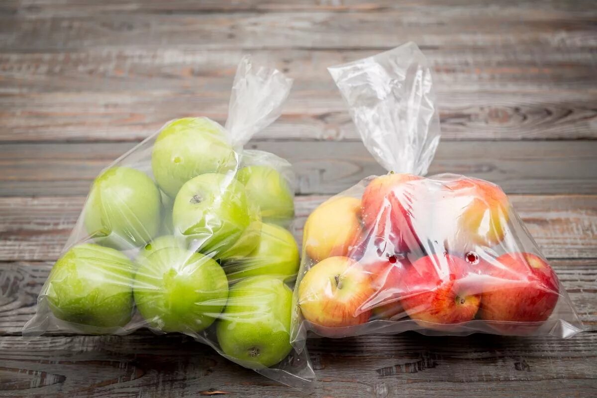 Упаковка фруктов. Упаковка овощей и фруктов. Фрукты в пакете. Фрукты в полиэтиленовых пакетах. Яблоки в пакете.