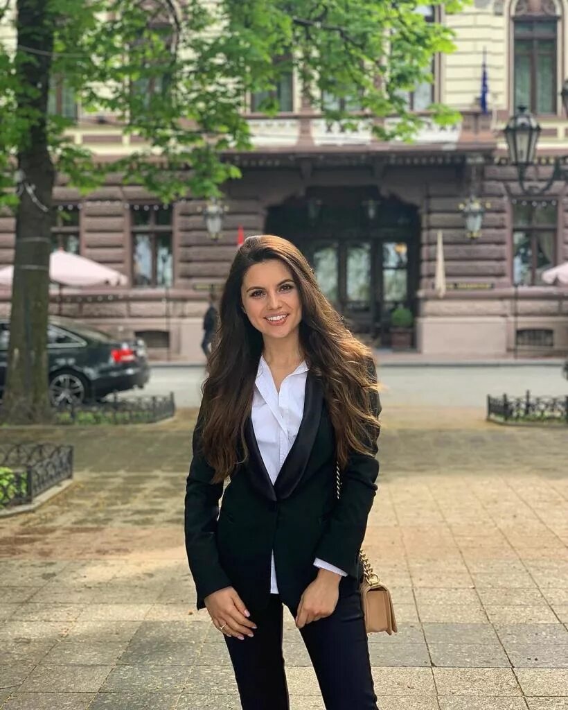 Девушки омска. Познакомиться с девушкой в омске. Красивые женщины омска. Красивые девушки омска. Анна лангепас.